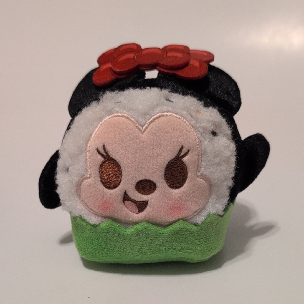 Disney Munchling Caviar Tuna Sushi Roll Minnie Mouse. NWT, no box
